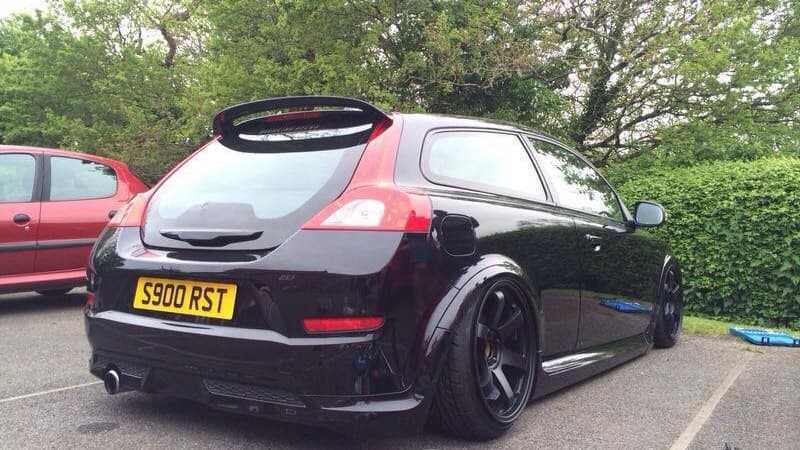 Volvo C30 on Air Lift Performance Air Suspension