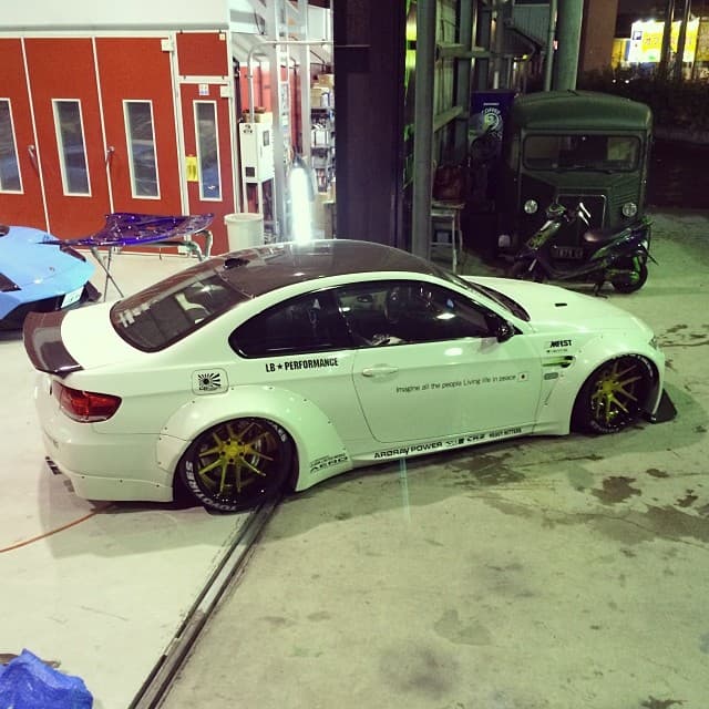 Air Lift Performance air-equipped E92 M3