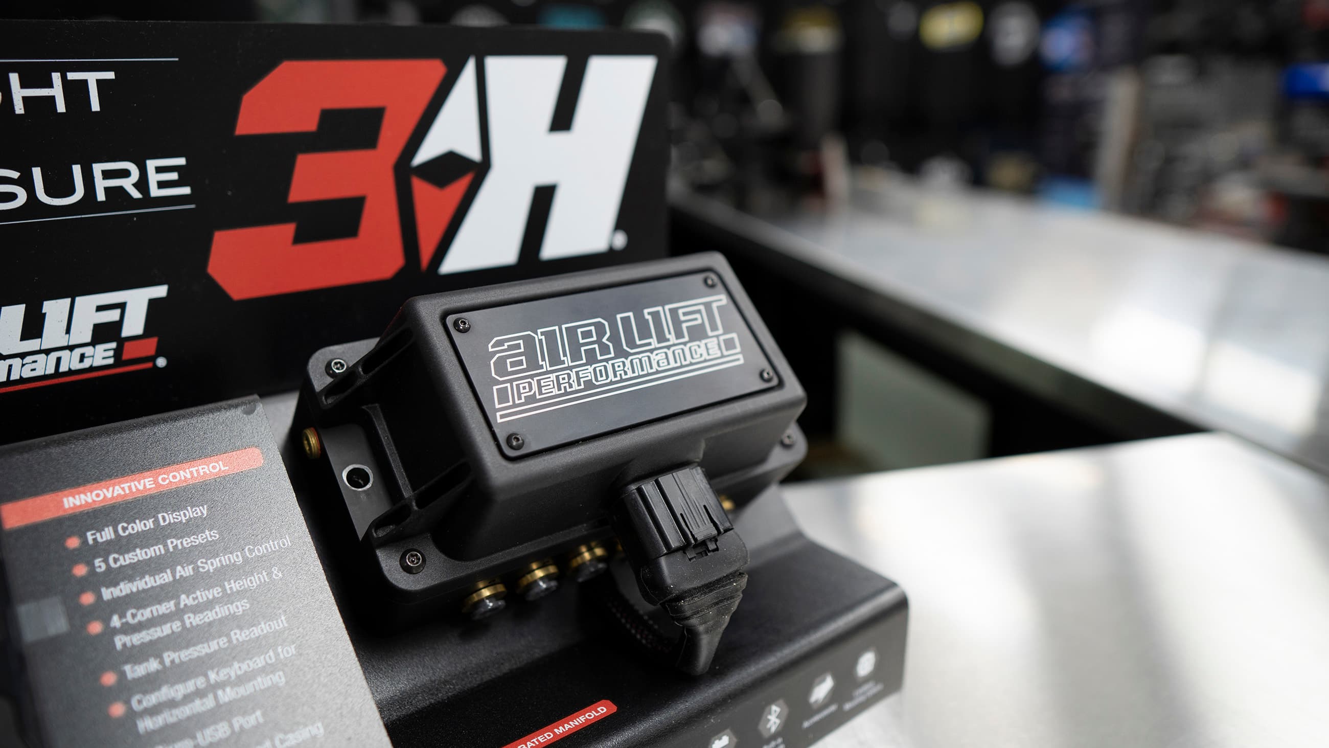 Air Lift Performance 3H display