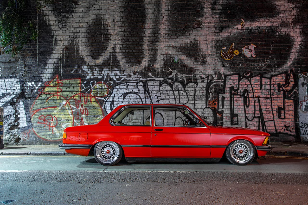 BMW E21 on Air Lift Performance