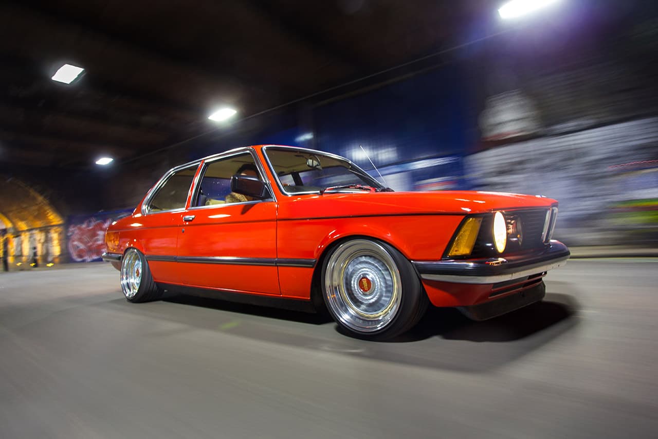 BMW E21 on Air Lift Performance