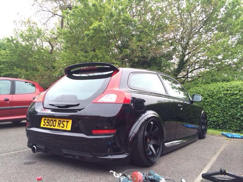 Volvo C30 on Air Lift Performance Air Suspension